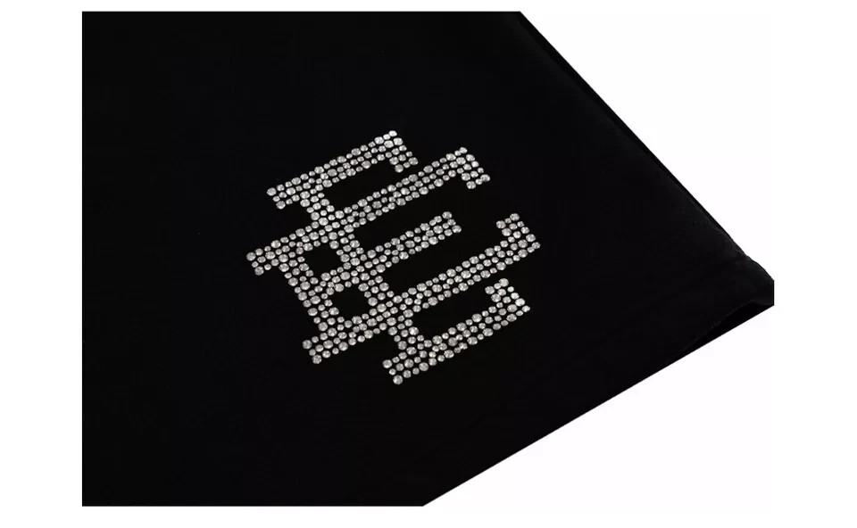 EE Swarovski Black Short